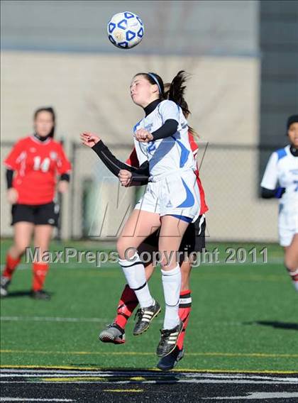Thumbnail 2 in Hoosick Falls vs. Tully (NYSPHSAA Class C Semifinal) photogallery.