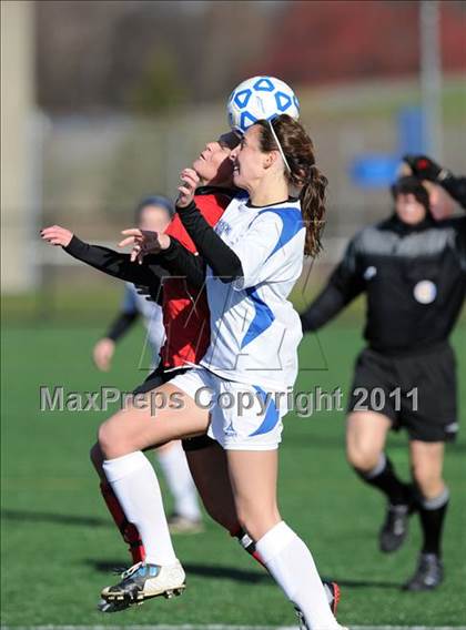 Thumbnail 3 in Hoosick Falls vs. Tully (NYSPHSAA Class C Semifinal) photogallery.
