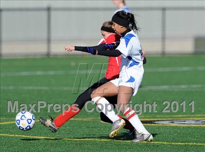 Thumbnail 3 in Hoosick Falls vs. Tully (NYSPHSAA Class C Semifinal) photogallery.
