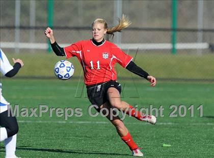 Thumbnail 3 in Hoosick Falls vs. Tully (NYSPHSAA Class C Semifinal) photogallery.