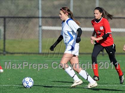 Thumbnail 2 in Hoosick Falls vs. Tully (NYSPHSAA Class C Semifinal) photogallery.