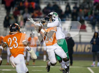Thumbnail 1 in Zebulon B. Vance vs. Myers Park (NCHSAA Regional round) photogallery.