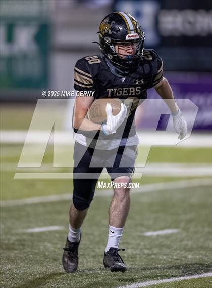 Thumbnail 2 in Worth County/Northeast Nodaway vs. Rock Port (MSHSAA 8-Man Final) photogallery.