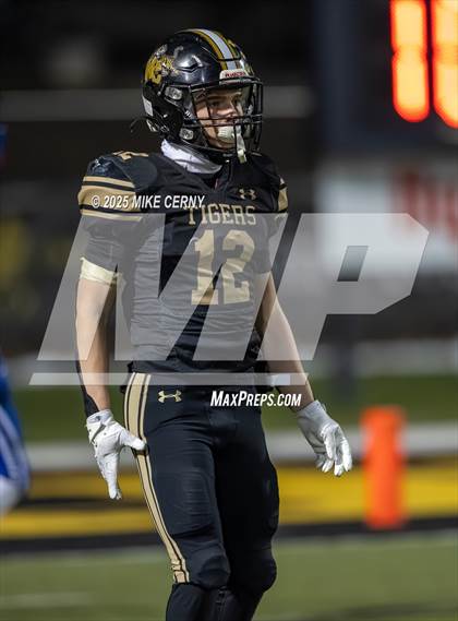 Thumbnail 1 in Worth County/Northeast Nodaway vs. Rock Port (MSHSAA 8-Man Final) photogallery.