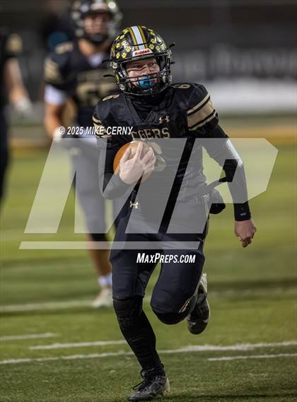 Thumbnail 1 in Worth County/Northeast Nodaway vs. Rock Port (MSHSAA 8-Man Final) photogallery.