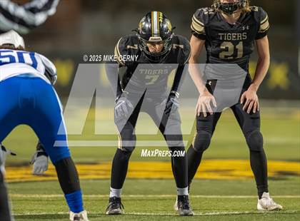 Thumbnail 1 in Worth County/Northeast Nodaway vs. Rock Port (MSHSAA 8-Man Final) photogallery.