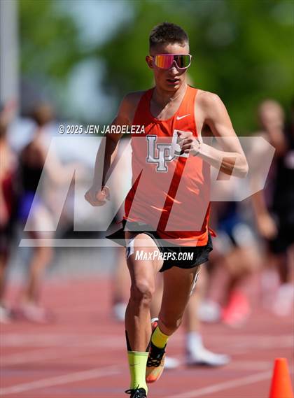 Thumbnail 1 in CHSAA Final 4A ( 4x800 Relay) photogallery.