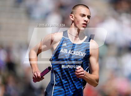 Thumbnail 1 in CHSAA Final 4A ( 4x800 Relay) photogallery.