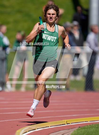 Thumbnail 1 in CHSAA Final 4A ( 4x800 Relay) photogallery.