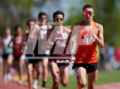 Thumbnail 1 in CHSAA Final 4A ( 4x800 Relay) photogallery.