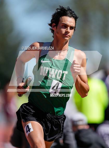 Thumbnail 1 in CHSAA Final 4A ( 4x800 Relay) photogallery.