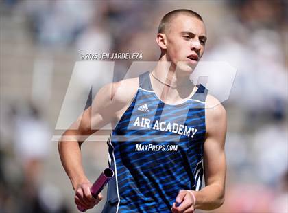 Thumbnail 3 in CHSAA Final 4A ( 4x800 Relay) photogallery.