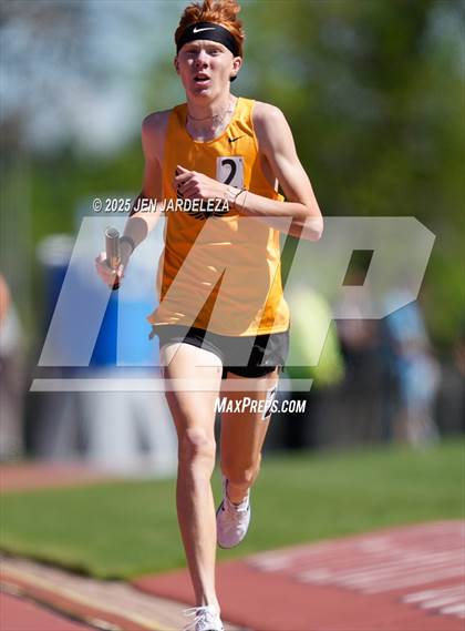 Thumbnail 1 in CHSAA Final 4A ( 4x800 Relay) photogallery.