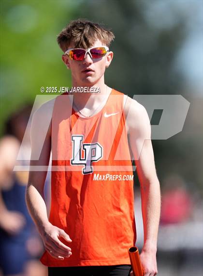 Thumbnail 1 in CHSAA Final 4A ( 4x800 Relay) photogallery.