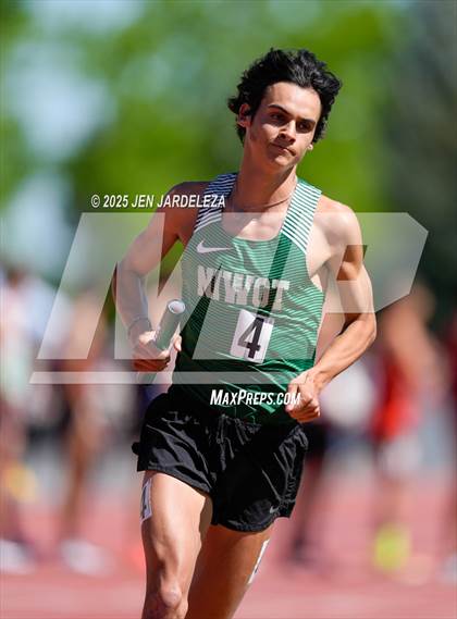 Thumbnail 1 in CHSAA Final 4A ( 4x800 Relay) photogallery.