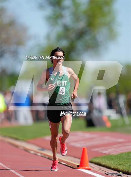 Thumbnail 1 in CHSAA Final 4A ( 4x800 Relay) photogallery.