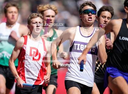 Thumbnail 2 in CHSAA Final 4A ( 4x800 Relay) photogallery.