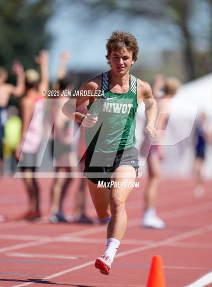 Thumbnail 2 in CHSAA Final 4A ( 4x800 Relay) photogallery.