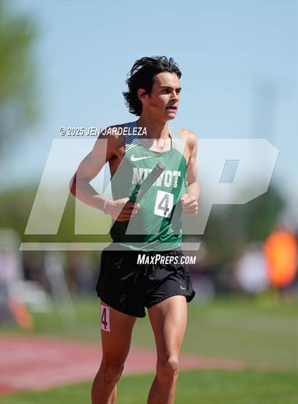 Thumbnail 2 in CHSAA Final 4A ( 4x800 Relay) photogallery.