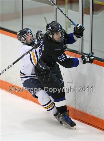 Thumbnail 1 in Webster Thomas vs. Brockport (Section 5 Division II Final) photogallery.