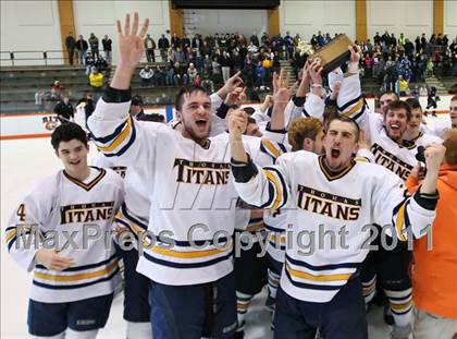 Thumbnail 1 in Webster Thomas vs. Brockport (Section 5 Division II Final) photogallery.