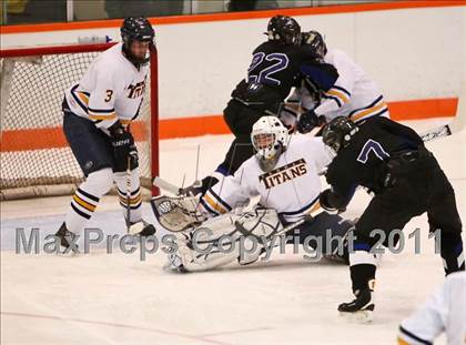 Thumbnail 3 in Webster Thomas vs. Brockport (Section 5 Division II Final) photogallery.