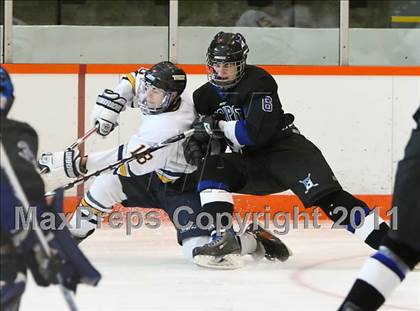 Thumbnail 3 in Webster Thomas vs. Brockport (Section 5 Division II Final) photogallery.