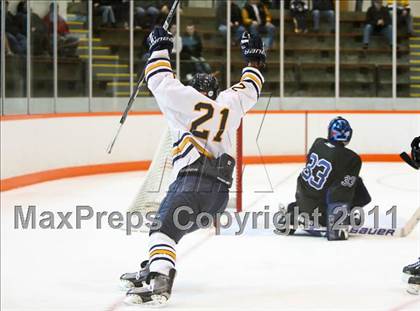 Thumbnail 3 in Webster Thomas vs. Brockport (Section 5 Division II Final) photogallery.