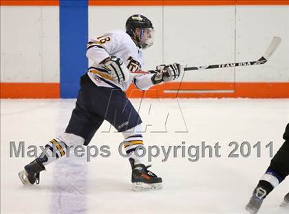 Thumbnail 3 in Webster Thomas vs. Brockport (Section 5 Division II Final) photogallery.