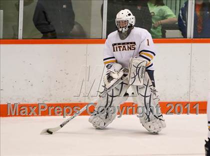 Thumbnail 2 in Webster Thomas vs. Brockport (Section 5 Division II Final) photogallery.