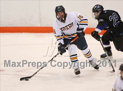 Thumbnail 1 in Webster Thomas vs. Brockport (Section 5 Division II Final) photogallery.