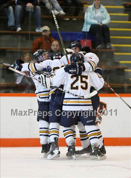 Thumbnail 3 in Webster Thomas vs. Brockport (Section 5 Division II Final) photogallery.