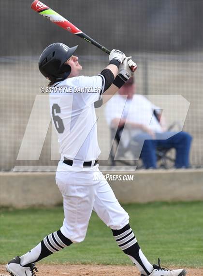 Thumbnail 3 in Howe vs Collinsville (Lindsay Tournament) photogallery.