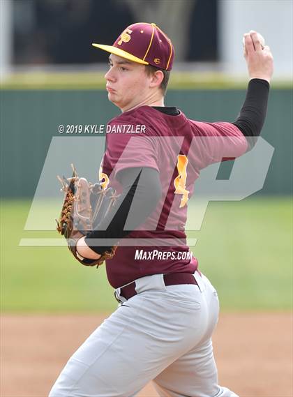 Thumbnail 3 in Howe vs Collinsville (Lindsay Tournament) photogallery.