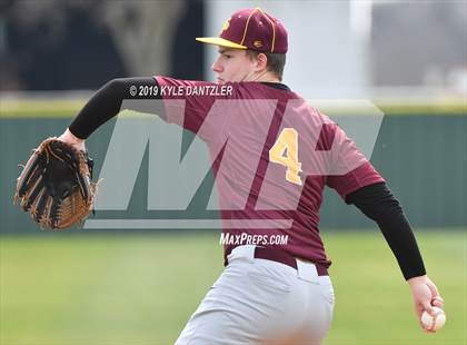 Thumbnail 2 in Howe vs Collinsville (Lindsay Tournament) photogallery.