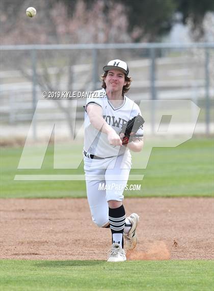 Thumbnail 2 in Howe vs Collinsville (Lindsay Tournament) photogallery.