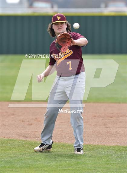 Thumbnail 3 in Howe vs Collinsville (Lindsay Tournament) photogallery.