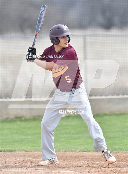 Thumbnail 3 in Howe vs Collinsville (Lindsay Tournament) photogallery.