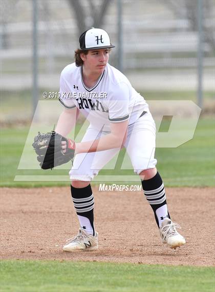 Thumbnail 1 in Howe vs Collinsville (Lindsay Tournament) photogallery.