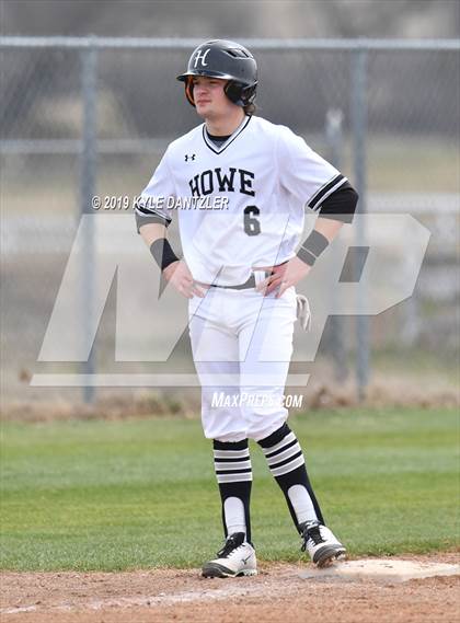 Thumbnail 1 in Howe vs Collinsville (Lindsay Tournament) photogallery.