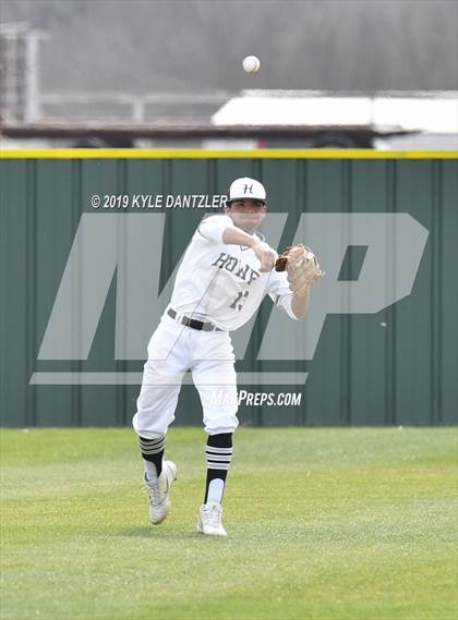 Thumbnail 3 in Howe vs Collinsville (Lindsay Tournament) photogallery.