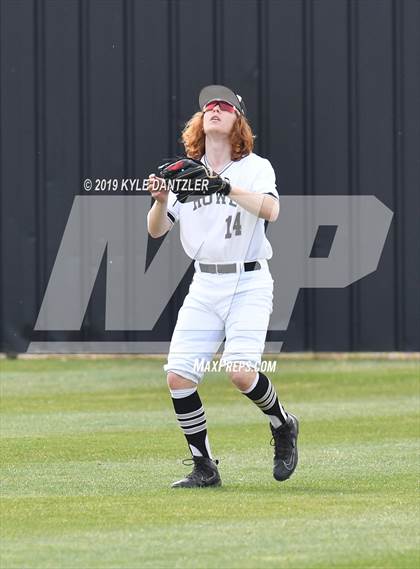 Thumbnail 3 in Howe vs Collinsville (Lindsay Tournament) photogallery.