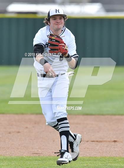 Thumbnail 3 in Howe vs Collinsville (Lindsay Tournament) photogallery.