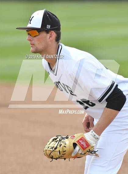 Thumbnail 2 in Howe vs Collinsville (Lindsay Tournament) photogallery.