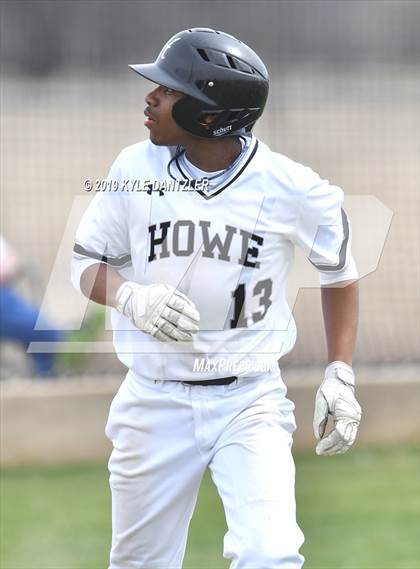 Thumbnail 3 in Howe vs Collinsville (Lindsay Tournament) photogallery.