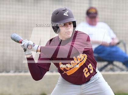 Thumbnail 1 in Howe vs Collinsville (Lindsay Tournament) photogallery.