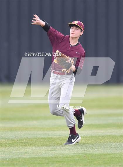 Thumbnail 2 in Howe vs Collinsville (Lindsay Tournament) photogallery.