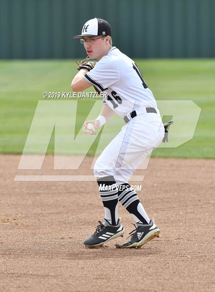 Thumbnail 3 in Howe vs Collinsville (Lindsay Tournament) photogallery.