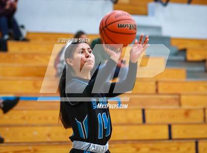 Thumbnail 2 in Del Norte vs. La Cueva  (Albuquerque Metro Championships) photogallery.