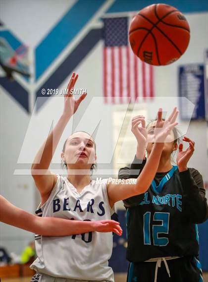Thumbnail 2 in Del Norte vs. La Cueva  (Albuquerque Metro Championships) photogallery.